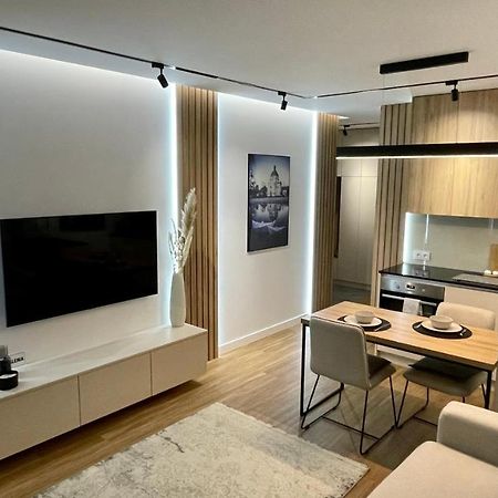 Luxury 2-Room Apartment In Praga-Polnoc Port Praski وارسو المظهر الخارجي الصورة