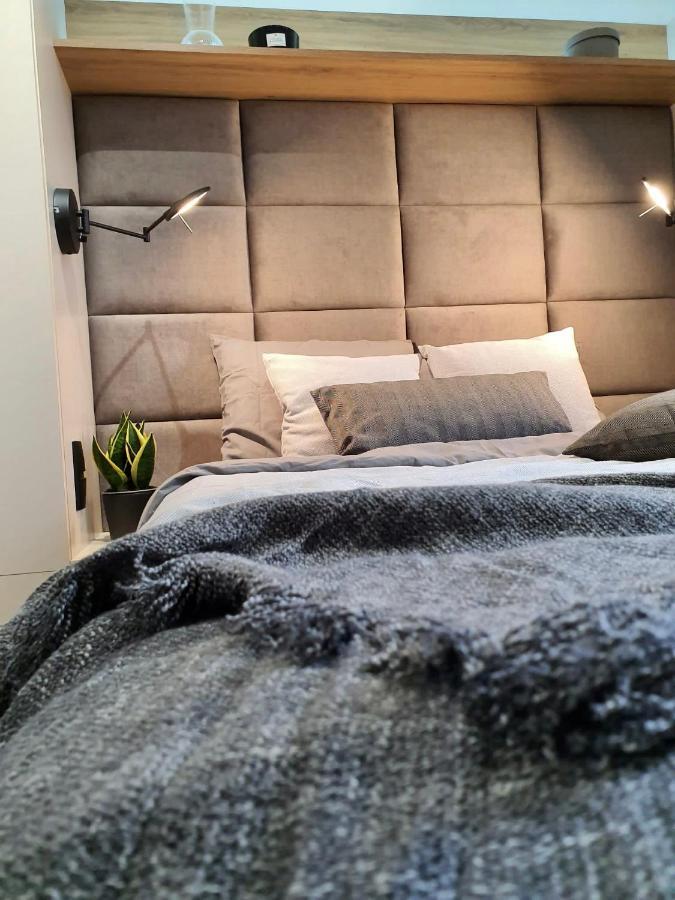 Luxury 2-Room Apartment In Praga-Polnoc Port Praski وارسو المظهر الخارجي الصورة